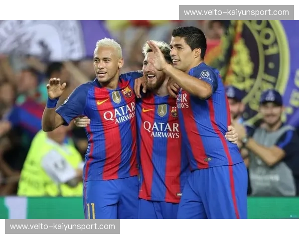 聚光灯下的独舞与共鸣：当“桑巴王子”遇上“足球之神”，内马尔与梅西的恩怨情仇